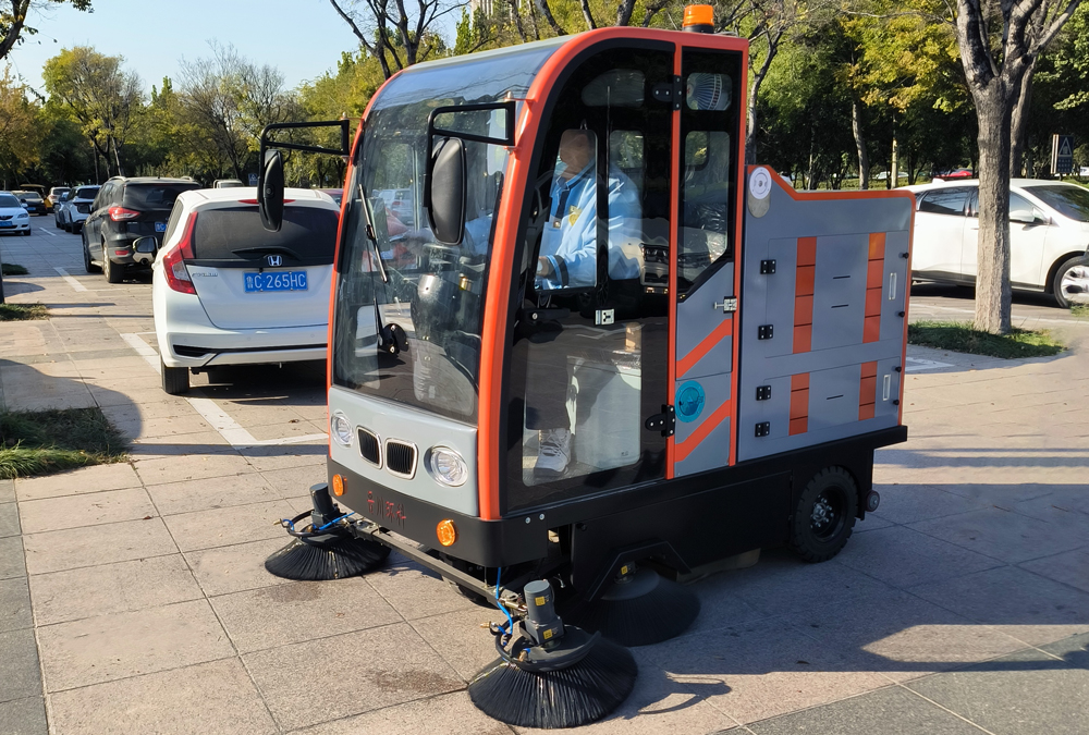 北京大學采購掃地車